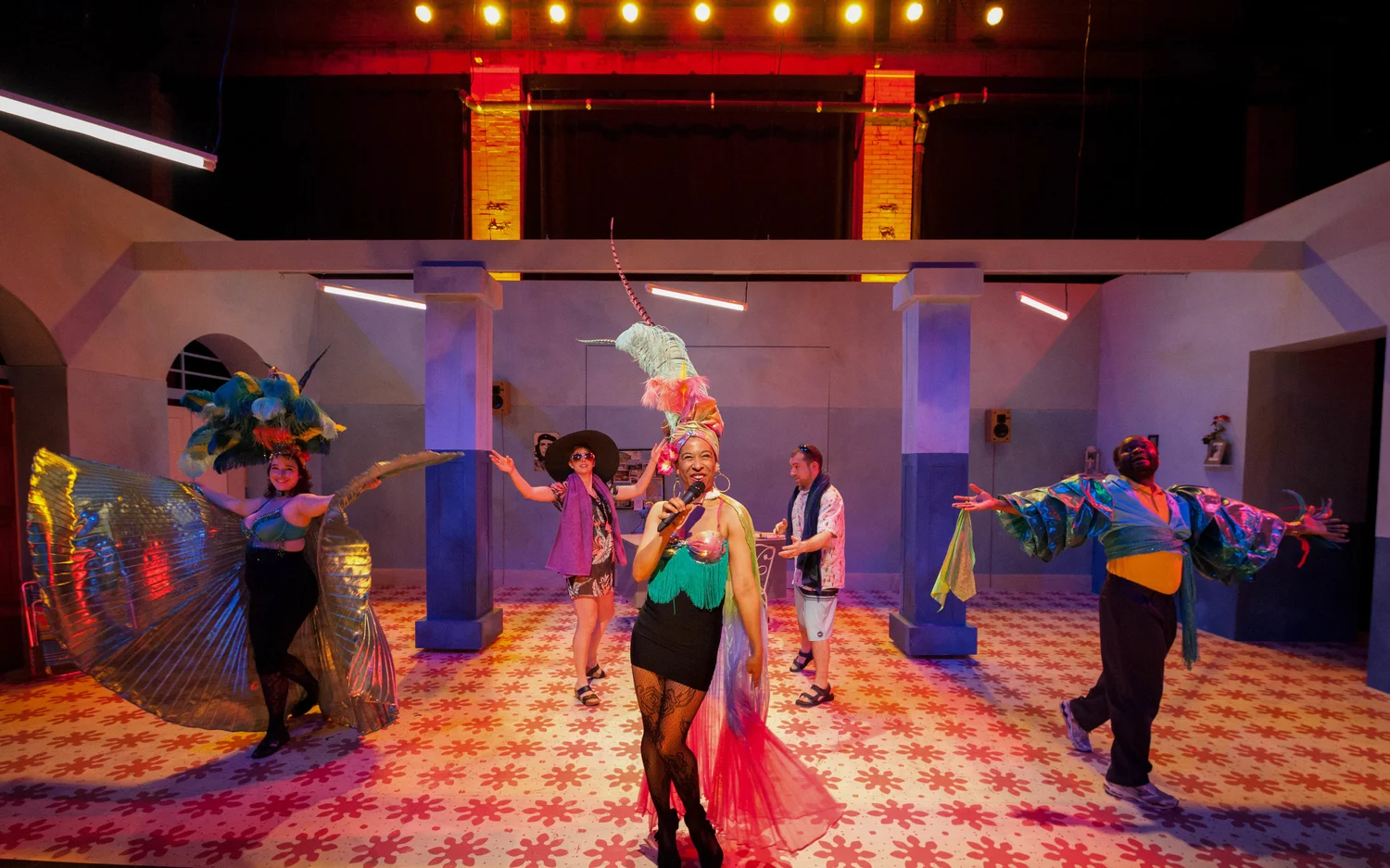 ¡Bienvenidos Blancos! — production photo